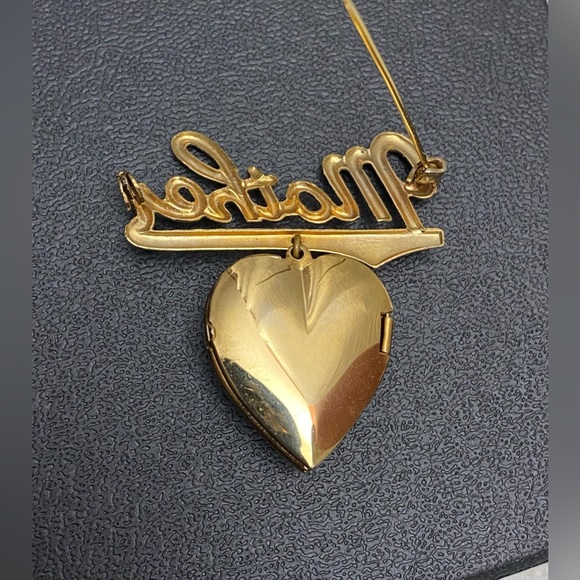 Vintage MOTHER Brooch Sweetheart Dangling Heart Locket Cameo Mother Of Pearl Pin - Picture 9 of 16